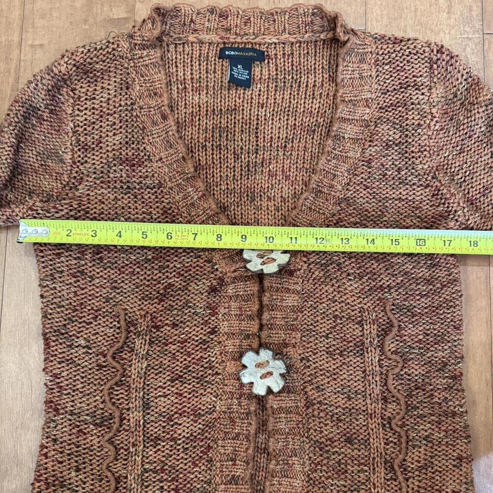 BCBGMAXAZRIA burnt orange cardigan with wood flower buttons Sz. S/M - Picture 6 of 8